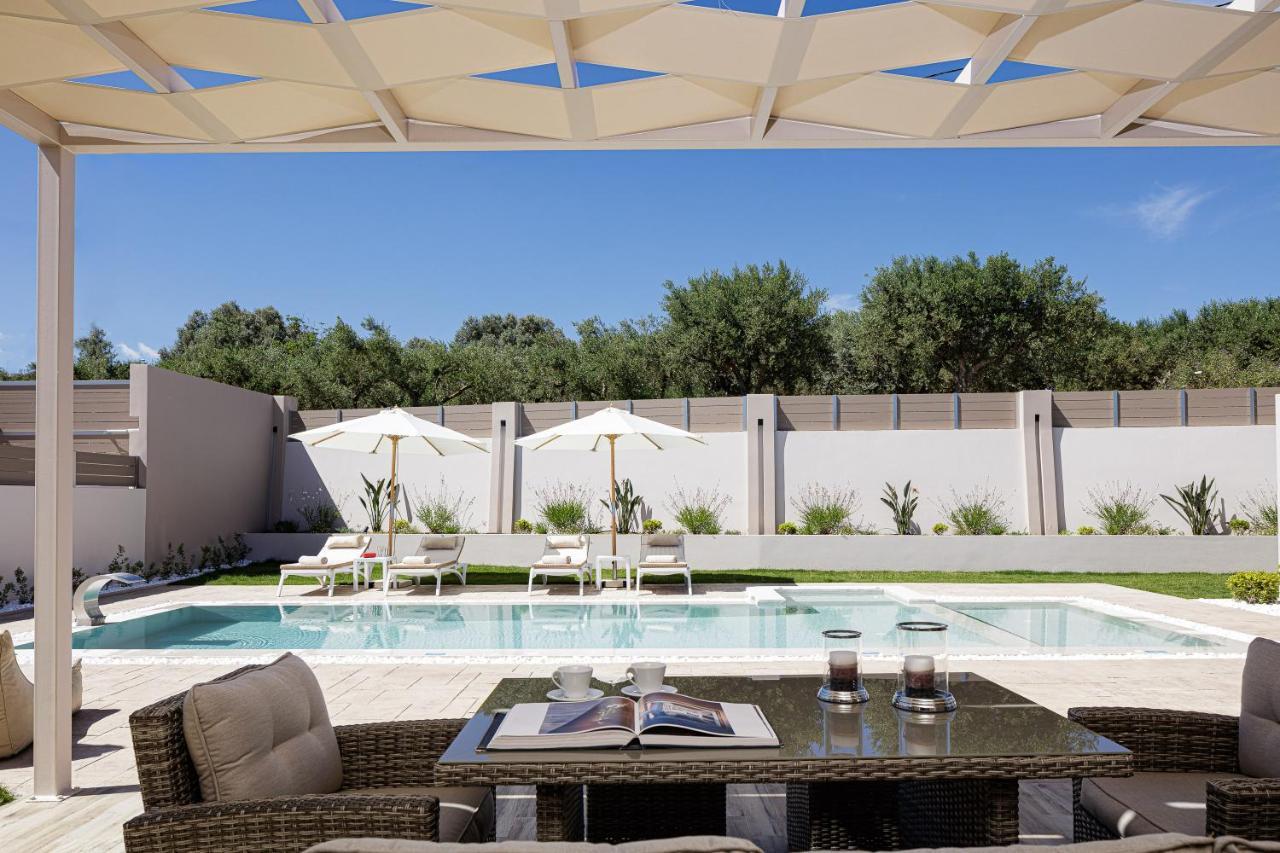 Koin Villa Sunset, With Heated Pool & Whirlpool, By Thinkvilla Perama  Exterior foto