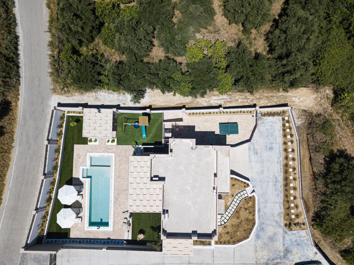 Koin Villa Sunset, With Heated Pool & Whirlpool, By Thinkvilla Perama  Exterior foto